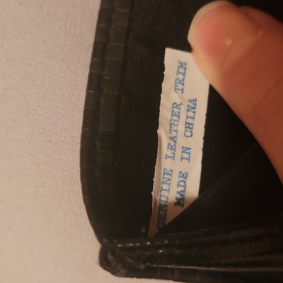 Perry Ellis Black Wallet for Woman - Picture 7 of 9